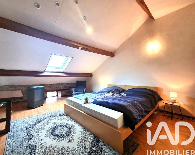 Maison - 330 m² - 9 pièces