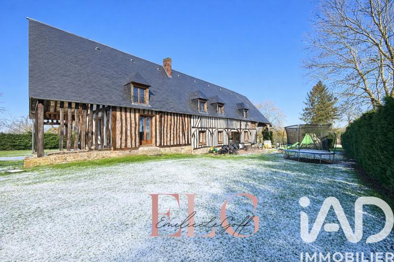 Maison - 207 m² - 7 pièces