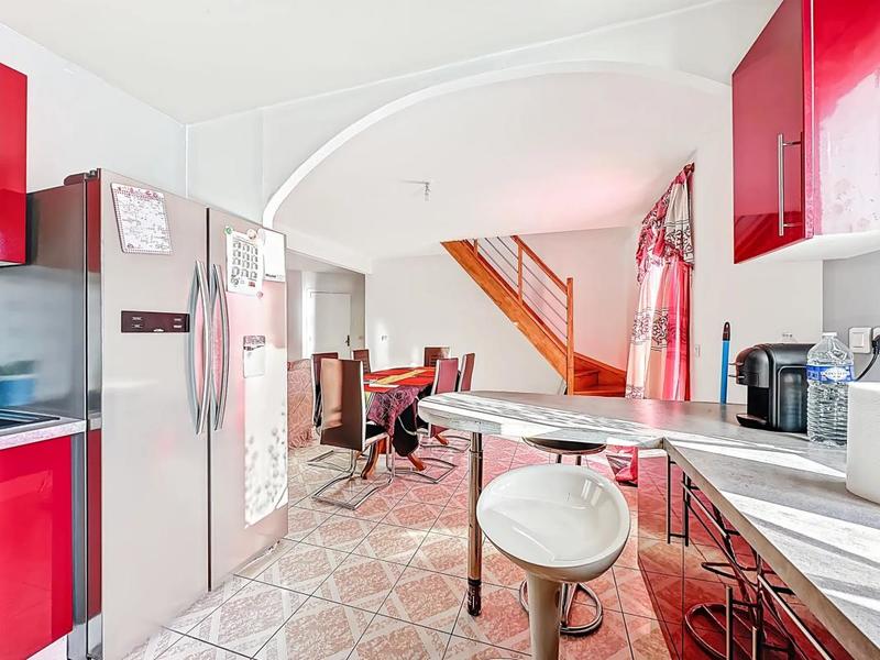 Maison - 141 m² - 6 pièces