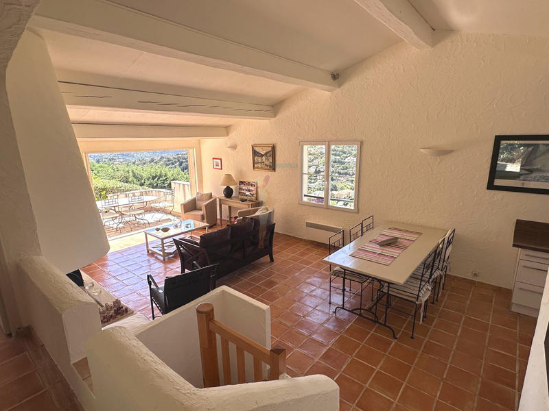 Maison traditionnelle - 110 m² - 5 pièces