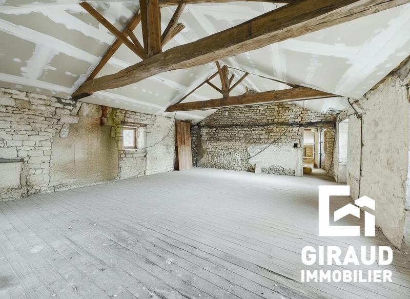 Maison ancienne - 185 m² - 4 pièces