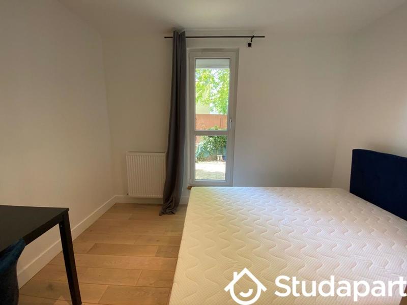 Chambre - 12 m² - 1 pièce