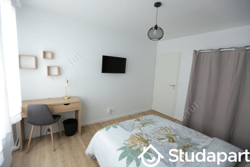 Chambre - 12 m² - 1 pièce