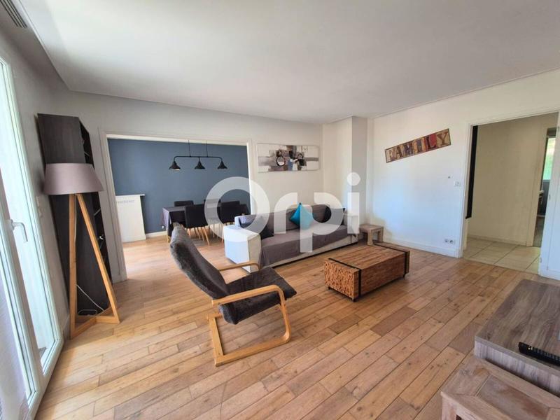 Appartement - 90 m² - 4 pièces