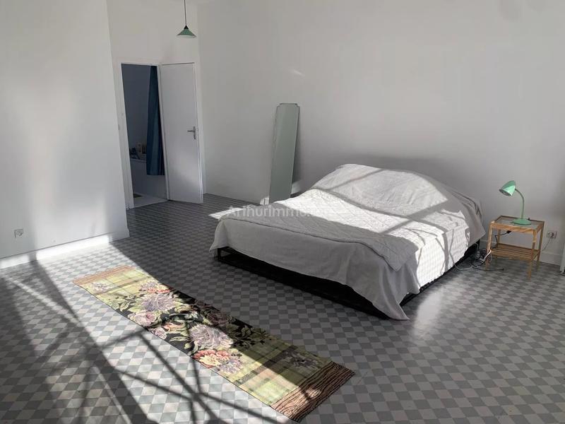 Maison - 384 m² - 18 pièces