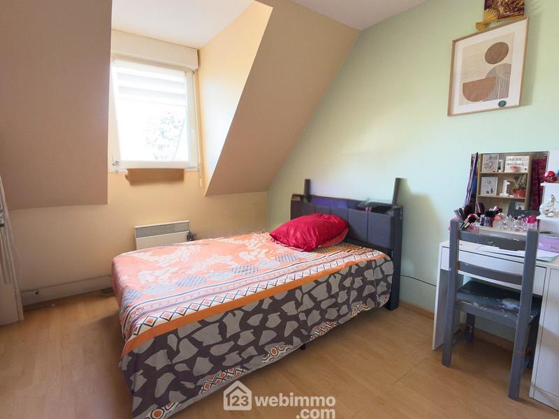 Maison - 99 m² - 6 pièces