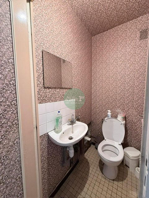 Local d'activités - 98 m²