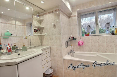 Maison - 200 m² - 10 pièces