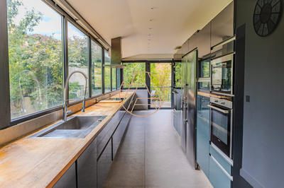 Maison - 331 m² - 9 pièces