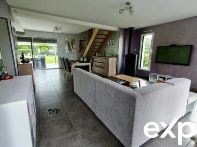 Maison traditionnelle - 124 m² - 7 pièces