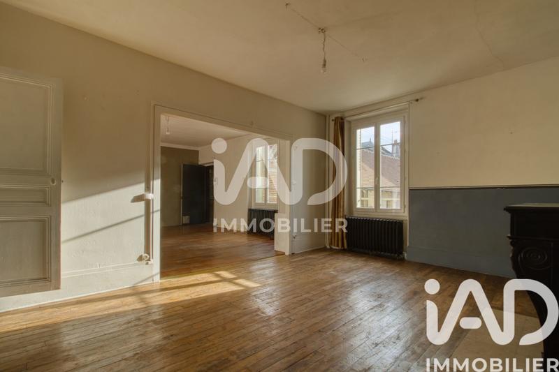 Maison - 223 m² - 8 pièces