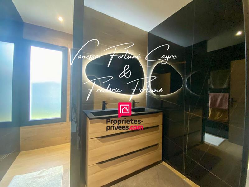 Maison - 190 m² - 5 pièces