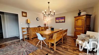 Appartement - 125 m² - 6 pièces