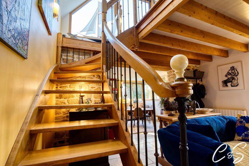 Maison ancienne - 335 m² - 11 pièces