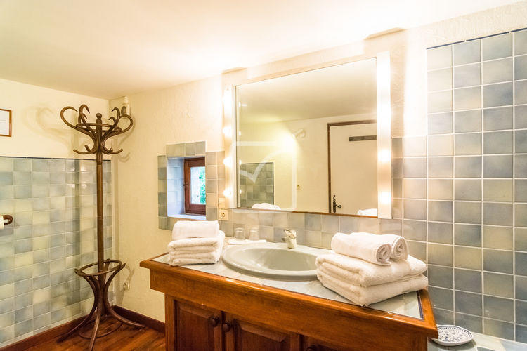 Propriété - 287 m² - 12 pièces