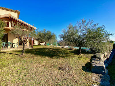 Maison - 133 m² - 9 pièces