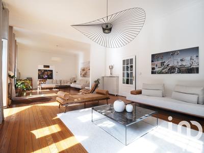 Appartement - 208 m² - 6 pièces