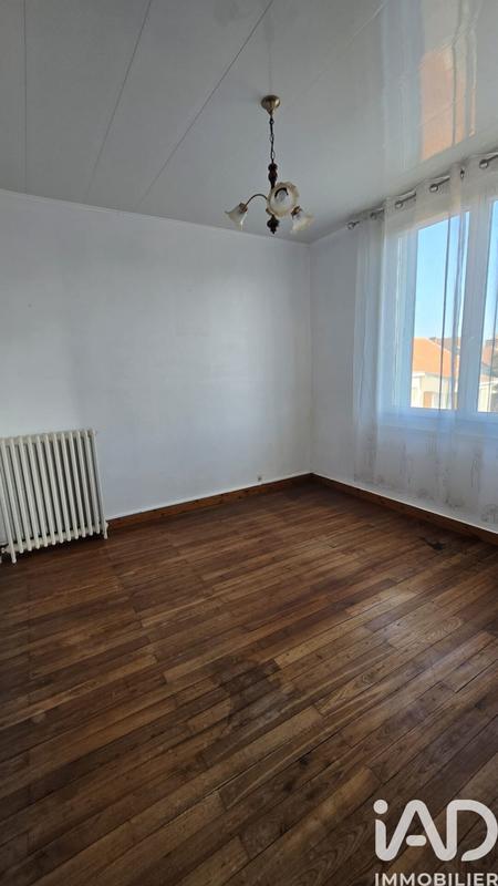 Maison - 99 m² - 5 pièces