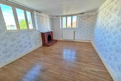 Maison - 198 m² - 7 pièces