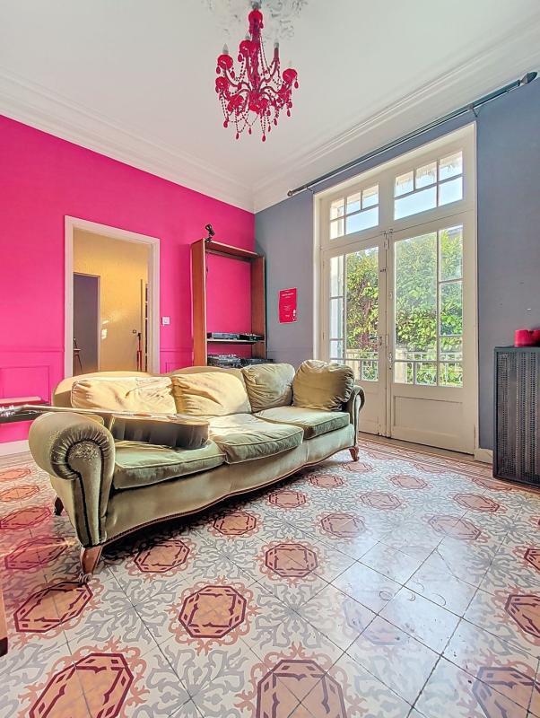 Maison - 230 m² - 8 pièces