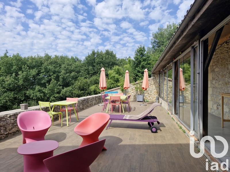 Maison - 230 m² - 6 pièces