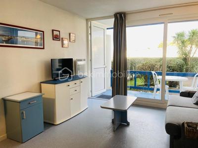 Studio - 30 m² - 1 pièce