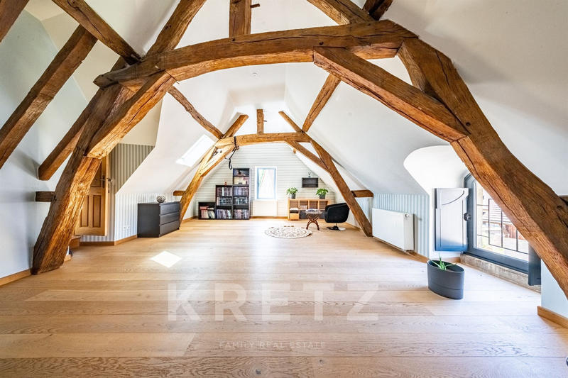 Maison - 300 m² - 9 pièces