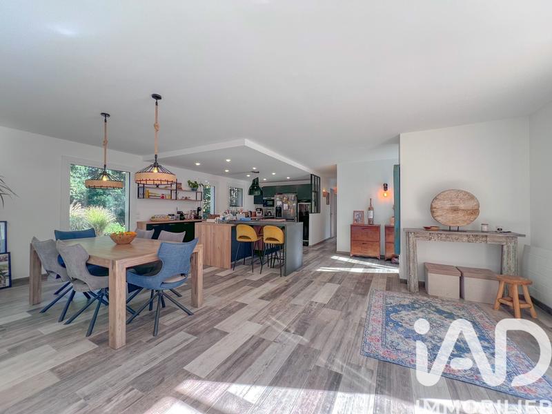 Maison - 185 m² - 5 pièces