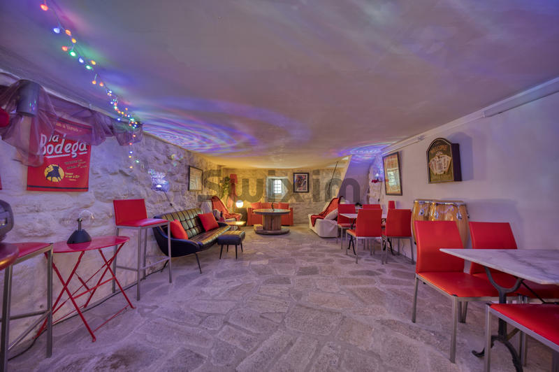 Mas - 505 m² - 15 pièces