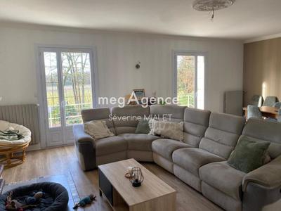 Maison - 140 m² - 5 pièces