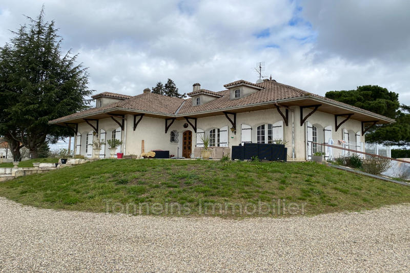 Maison - 257 m² - 6 pièces