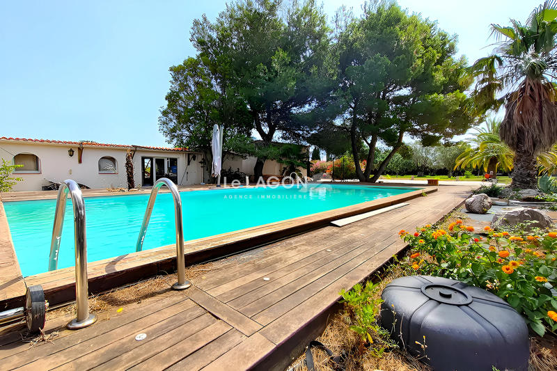 Propriété - 200 m²