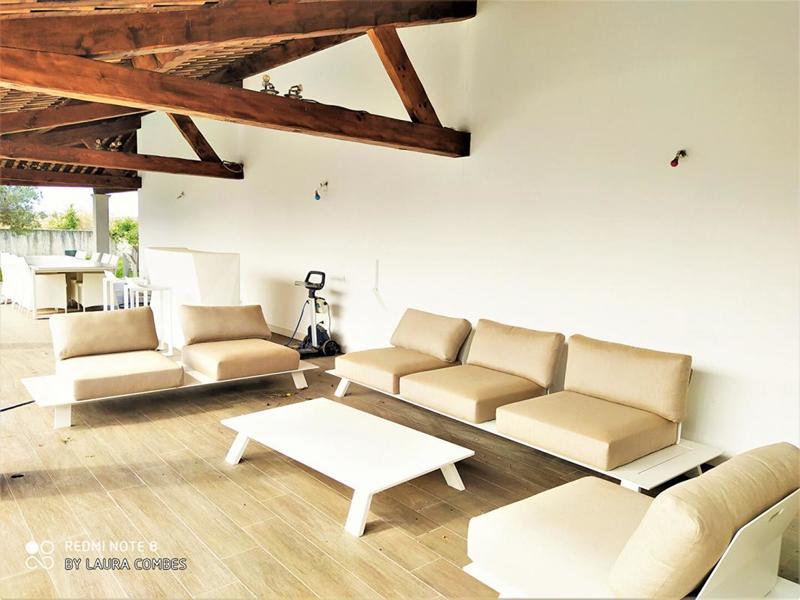 Maison - 305 m² - 5 pièces