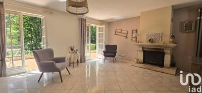 Maison - 228 m² - 9 pièces