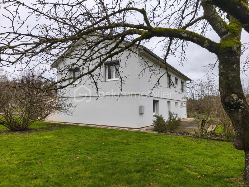 Maison de village - 104 m² - 5 pièces