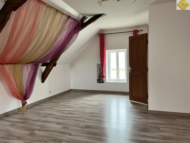 Maison - 213 m² - 6 pièces