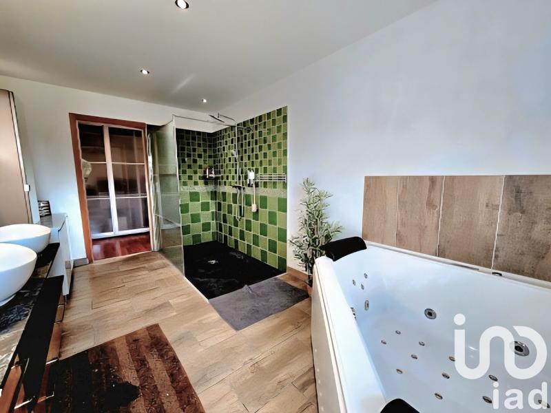 Maison de maîtres - 375 m² - 9 pièces