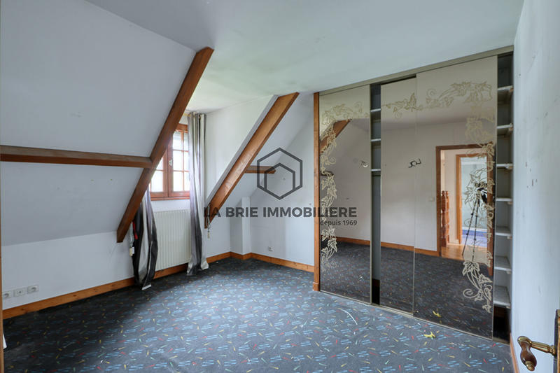 Maison - 179 m² - 6 pièces