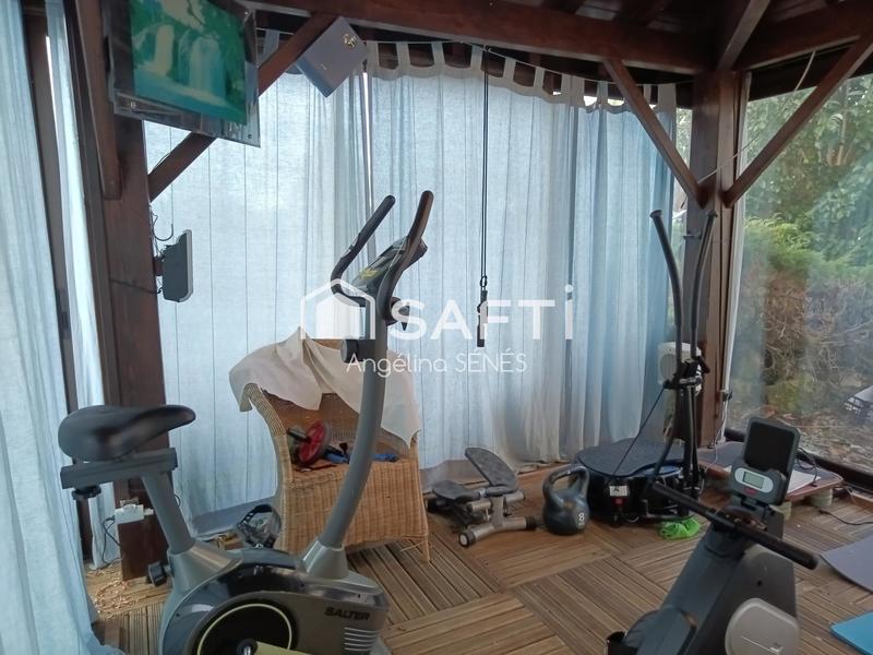 Maison - 300 m² - 16 pièces