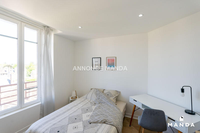 Chambre - 11 m² - 4 pièces