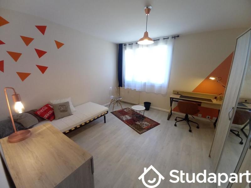 Chambre - 10 m² - 1 pièce