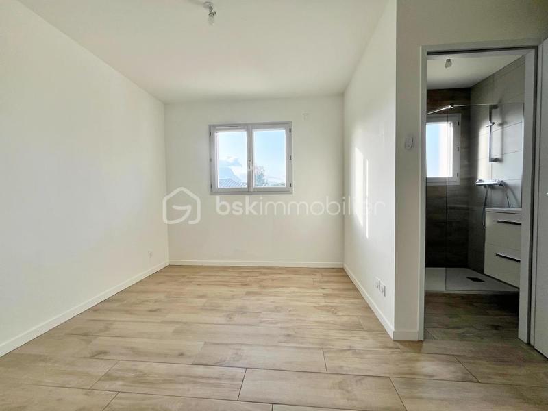 Pavillon - 94 m² - 4 pièces