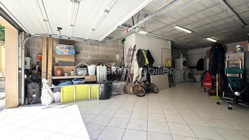 Maison d'architecte - 243 m² - 10 pièces