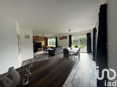 Maison - 152 m² - 9 pièces