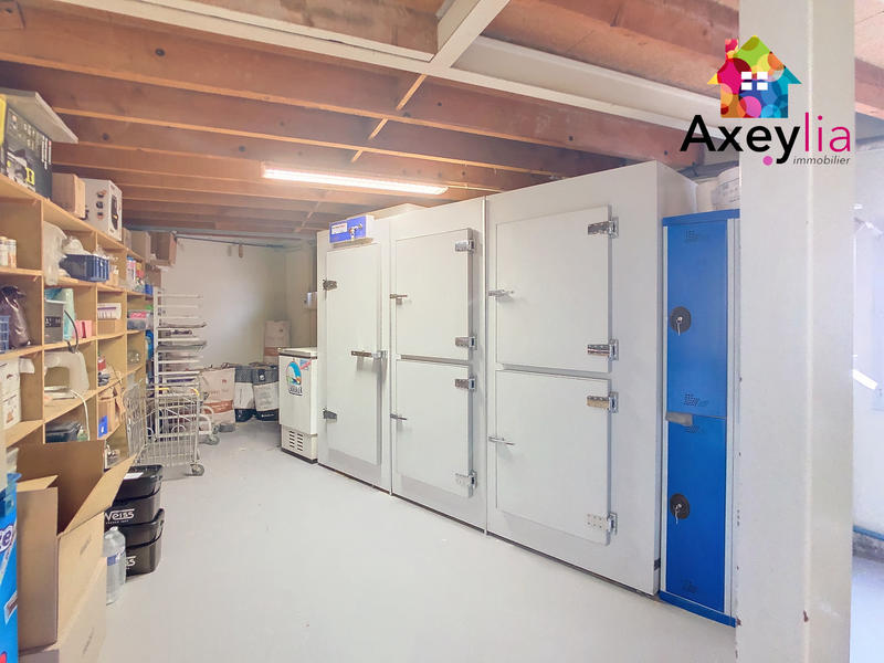 Fonds de commerce - Magasins - 234 m²