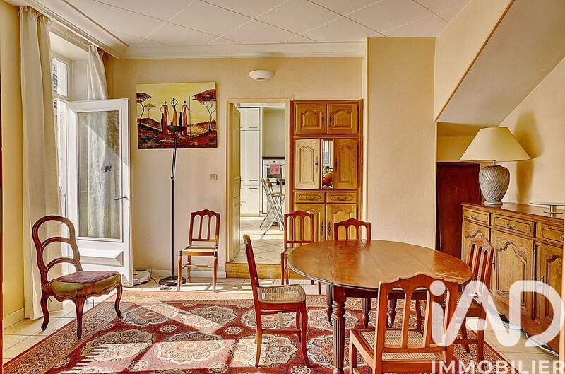 Maison - 245 m² - 11 pièces