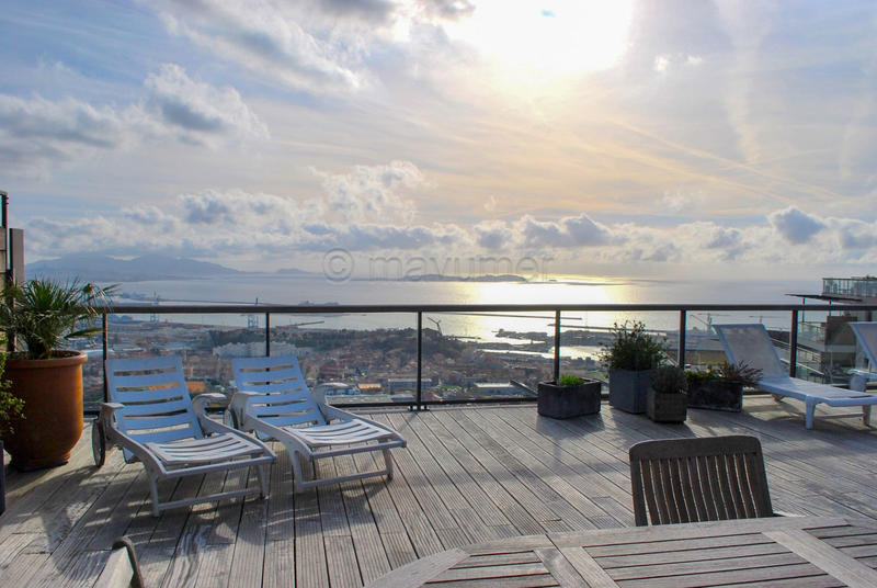 Duplex - 110 m² - 4 pièces