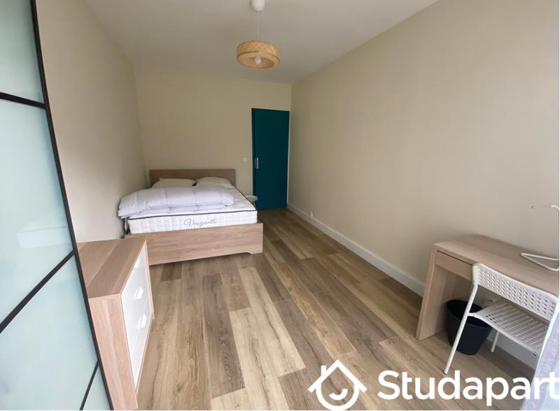 Chambre - 13 m² - 1 pièce