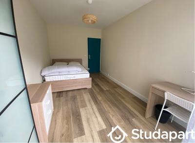 Chambre - 13 m² - 1 pièce