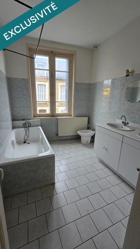 Maison de ville - 208 m² - 9 pièces